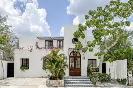 Casa en venta de 4 habitaciones estilo Mediterraneo en Conkal norte de Merida